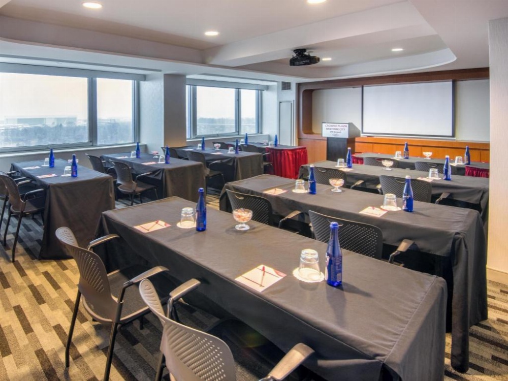 Crowne Plaza JFK Airport New York City an IHG Hotel